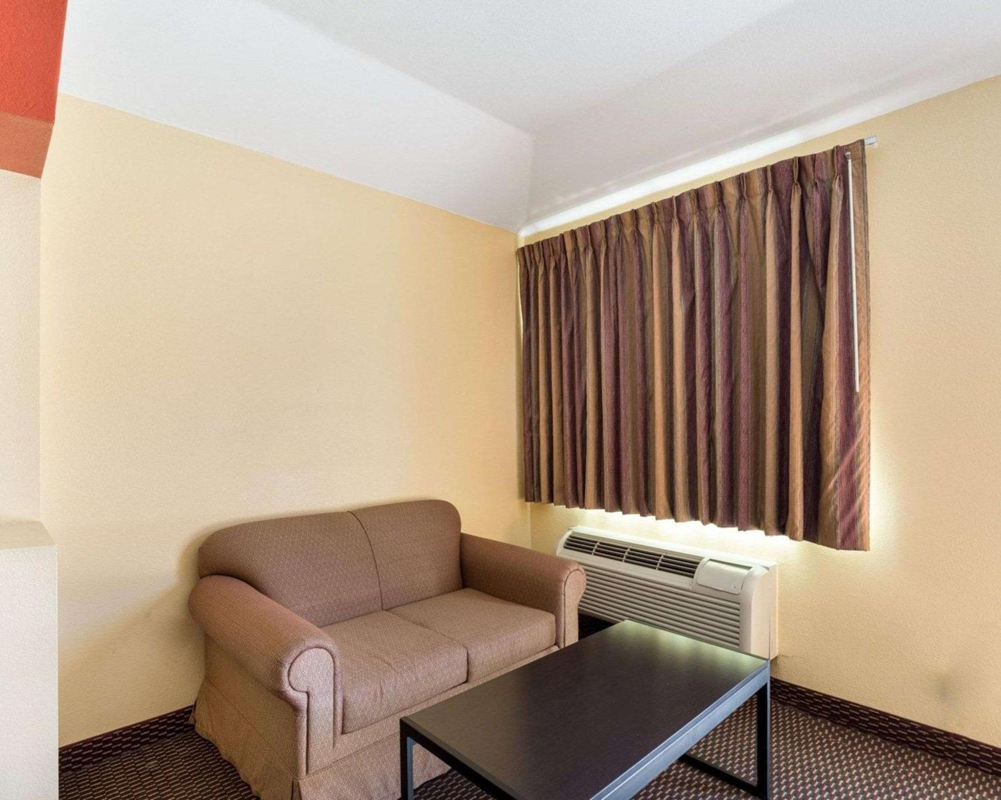 Rodeway Inn & Suites Humble Εξωτερικό φωτογραφία